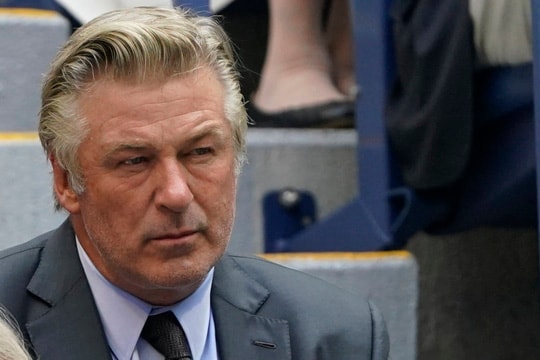 FBI kết luận tài tử Alec Baldwin bắn chết người